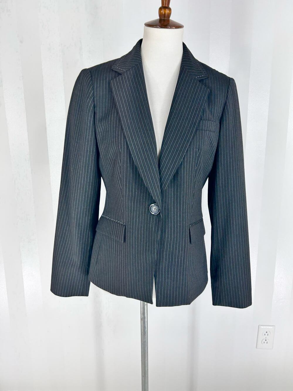 Jones New York Suit Black Pinstripe One Button Blazer Career Sz 6